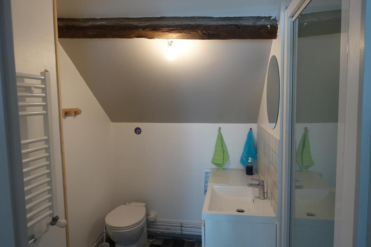 Tout Un 2Eme Etage A 300 Metres De La Mer, Chez L'Habitant ! 费康 外观 照片